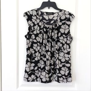 2/$10🔥 Kasper Black and White Floral Sleeveless Business Casual Dressy Top